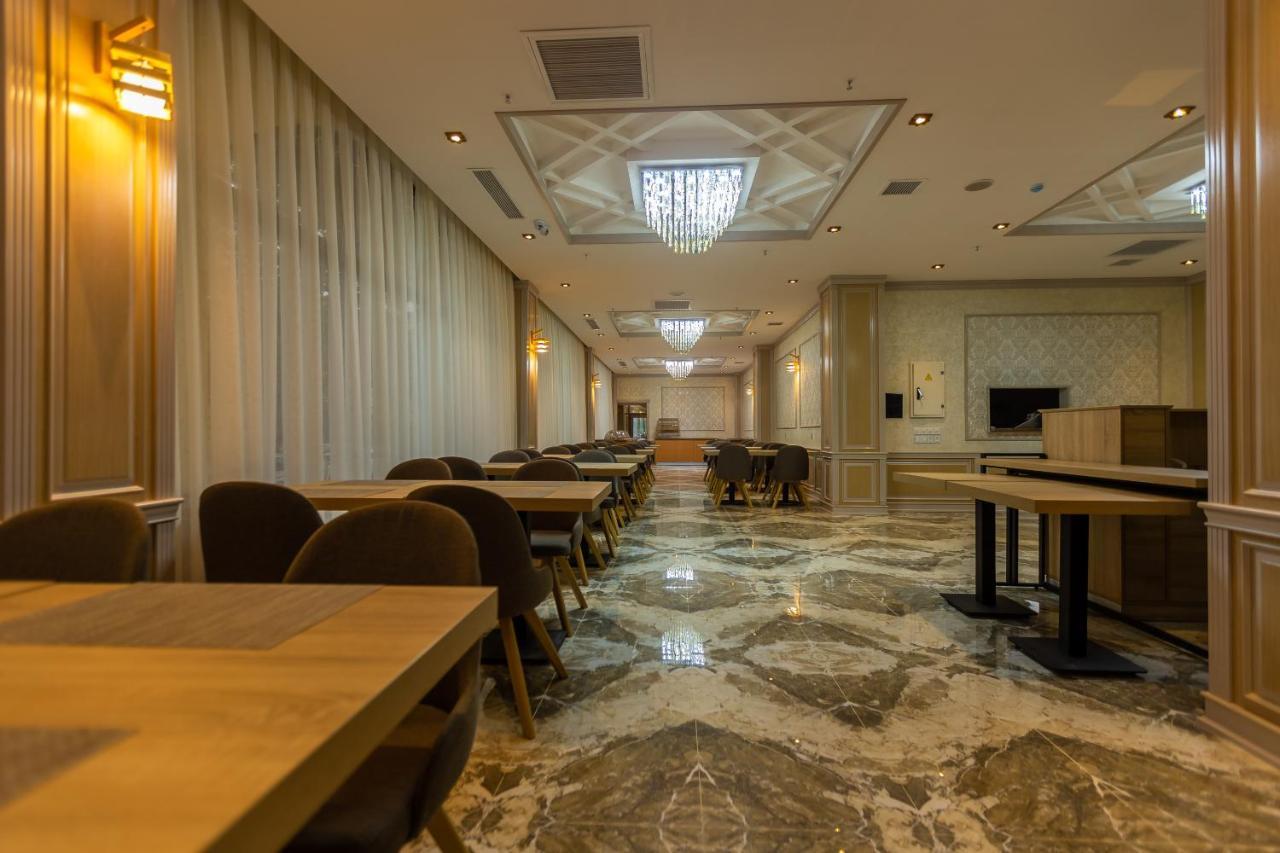 Metro City Hotel บากู ภายนอก รูปภาพ