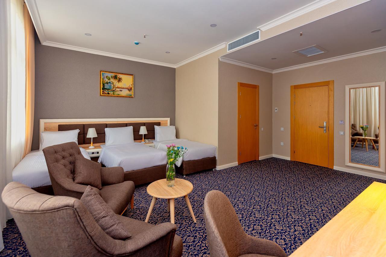 Metro City Hotel บากู ภายนอก รูปภาพ