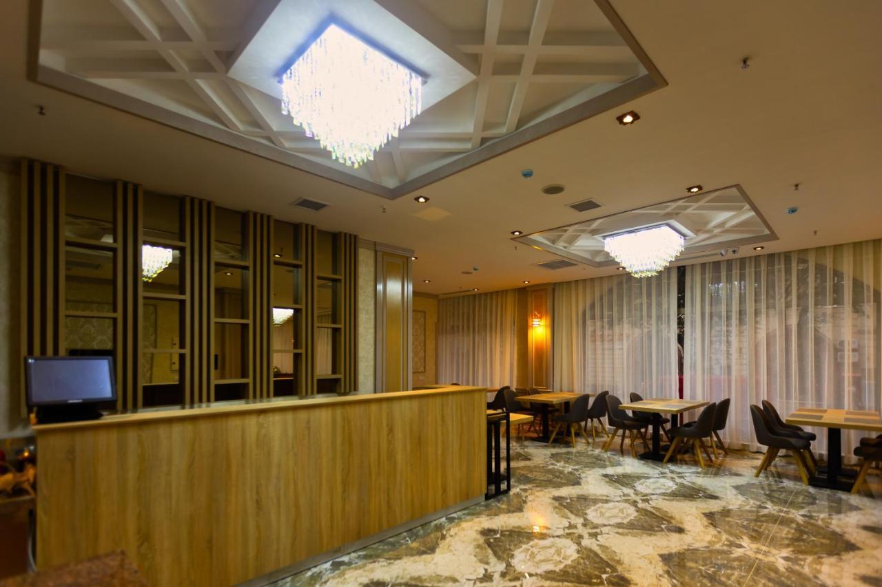 Metro City Hotel บากู ภายนอก รูปภาพ