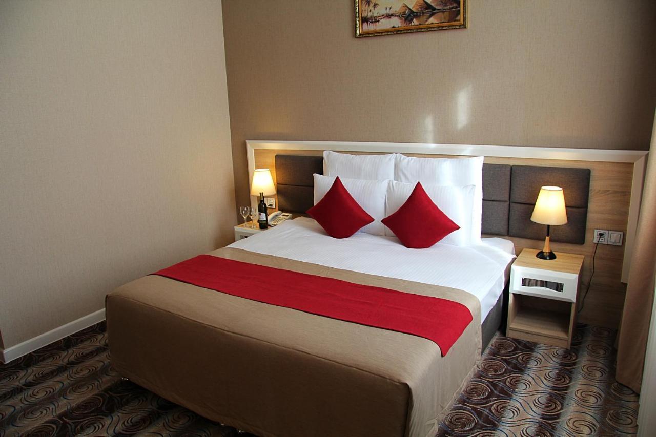 Metro City Hotel บากู ภายนอก รูปภาพ