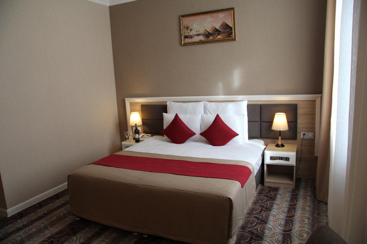 Metro City Hotel บากู ภายนอก รูปภาพ